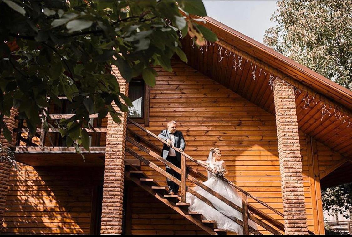 Hotel Bannyi Dvir Uzyn Exterior photo