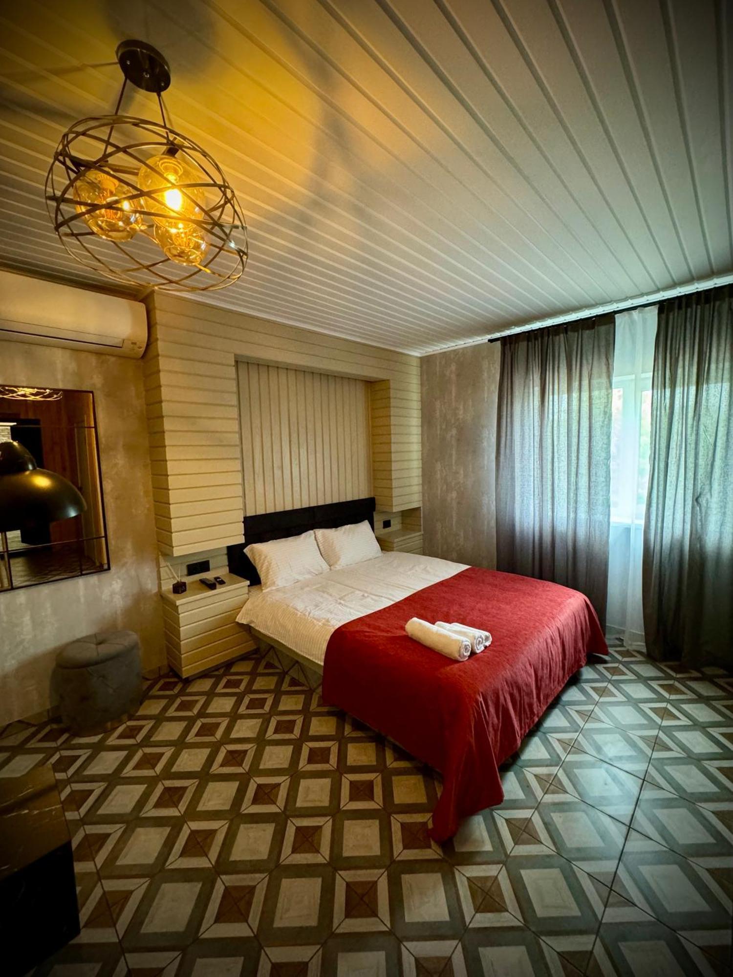 Hotel Bannyi Dvir Uzyn Exterior photo