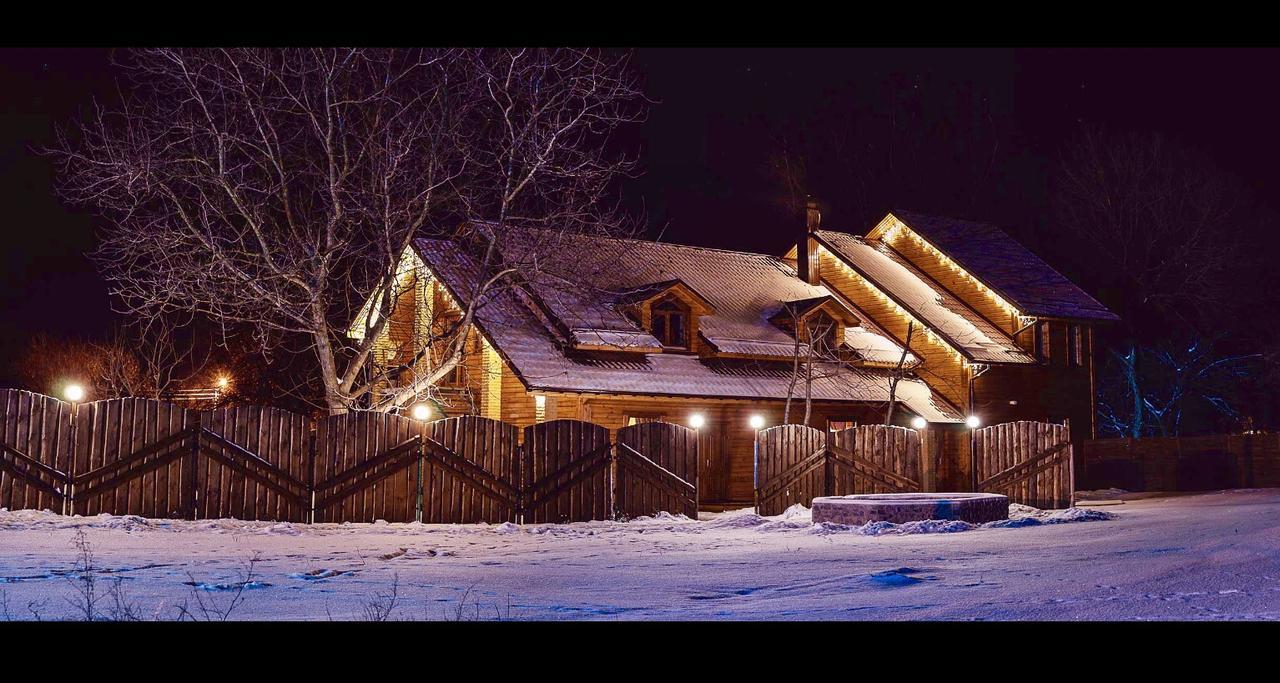 Hotel Bannyi Dvir Uzyn Exterior photo