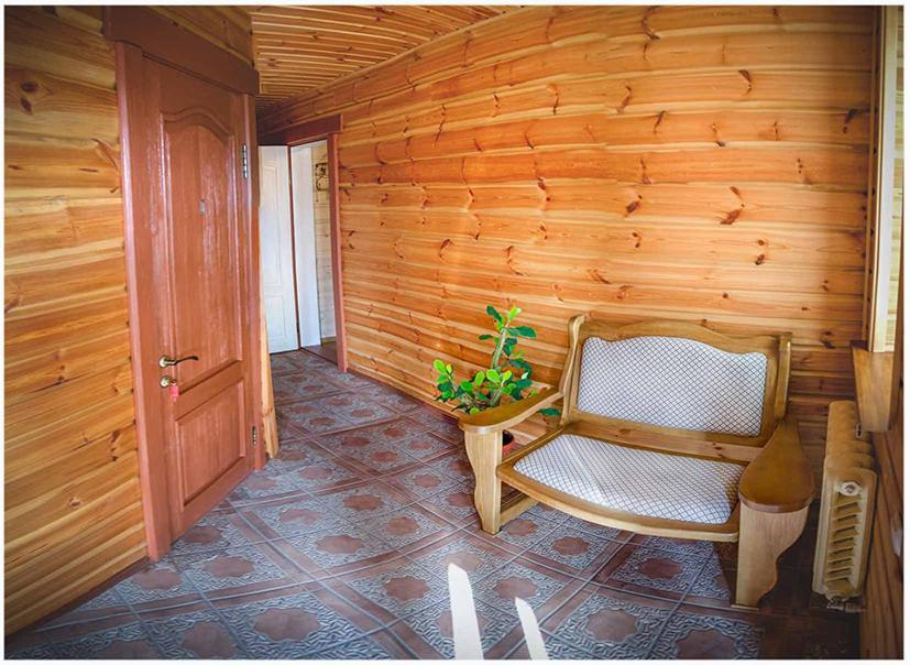Hotel Bannyi Dvir Uzyn Exterior photo